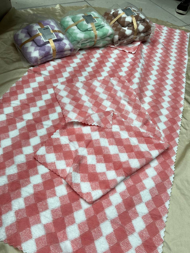 حوله استخری و دست و صورت ست نانو